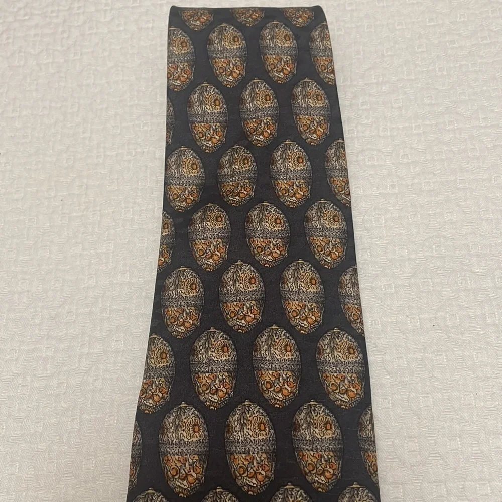 Valentino Classic Charcoal/Black & Tan Silk Tie—Great!! Excellent Condition!